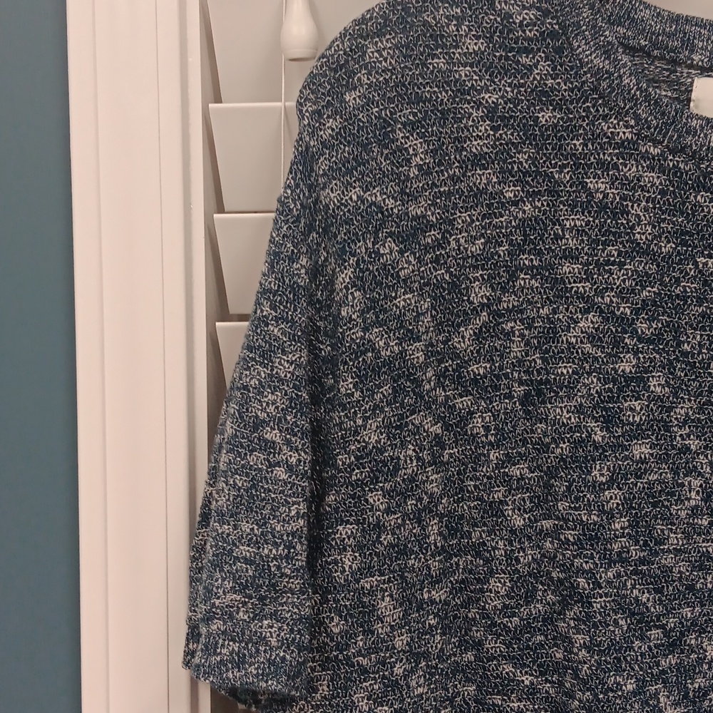 Sweater - Picture 2 of 6